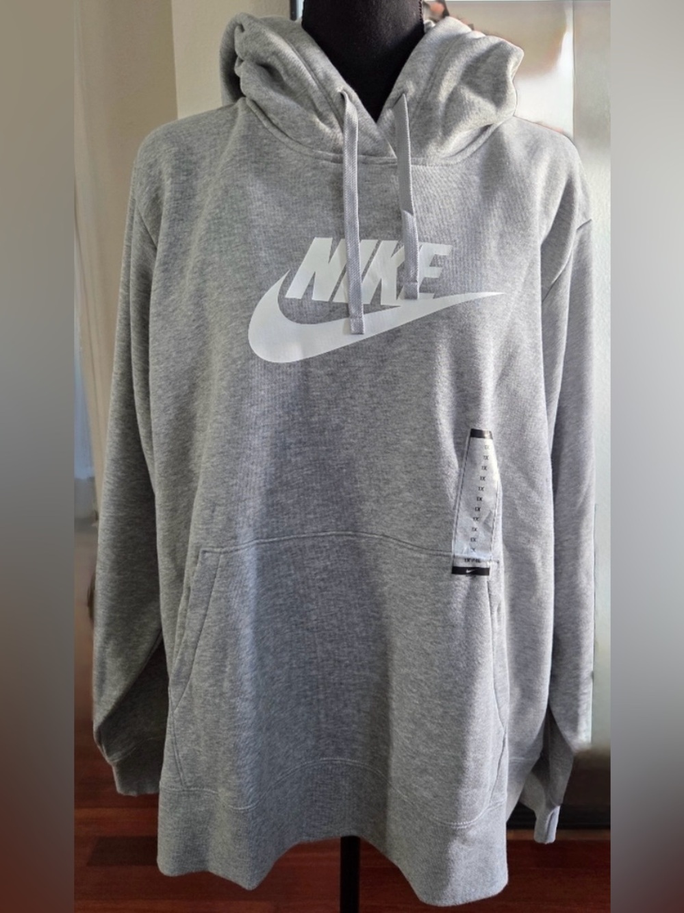 Nike Light Grey Logo Hoodie Sweatshirt. NWT